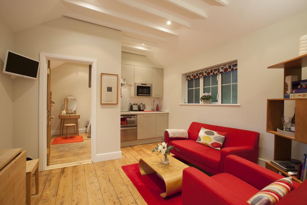 Centre Village 2 Bedroom Cottage - The Byre Pewsey Екстер'єр фото